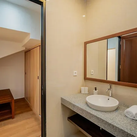 Lily Villa Jimbaran By Fays Hospitality Exterior photo